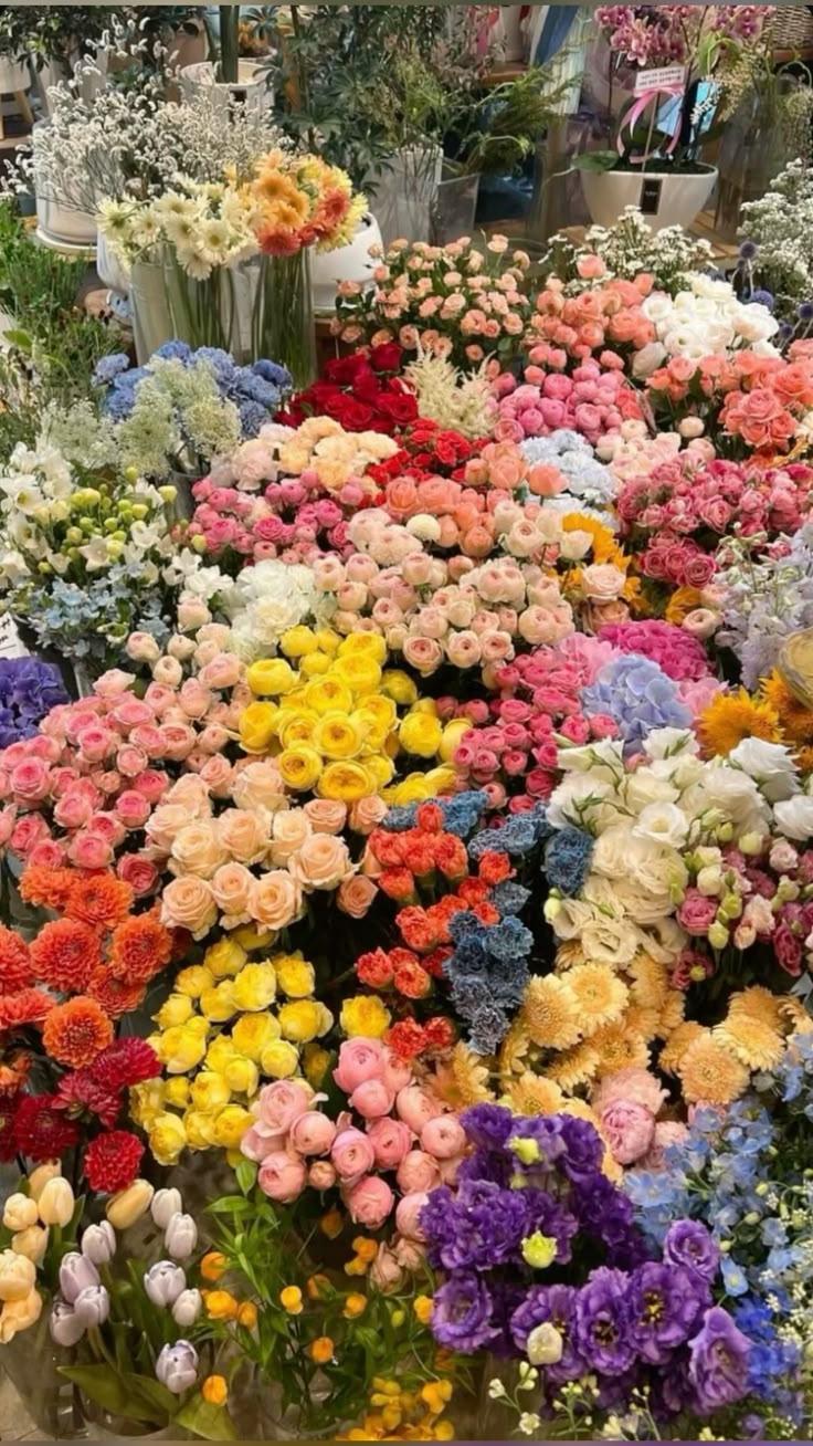 Corporate meeting room with carefully timed floral arrangements that maintain elegance throughout business hours